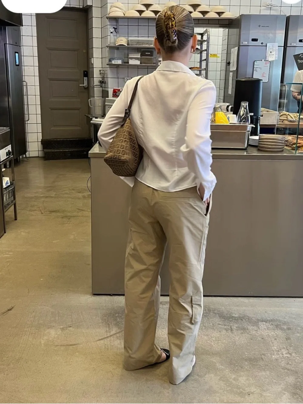 Djerf Avenue Sporty Pants Sand - Tall - Picture 3 of 9